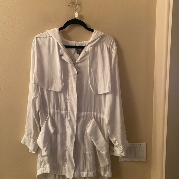 Vince Camuto White Adjustable Sleeve Boat Neck Lightweight Utility Shacket,Sz.M - Picture 1 of 3